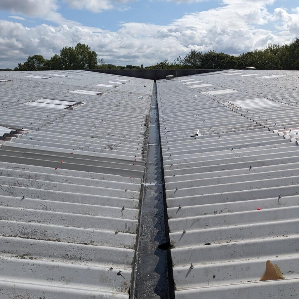 Commercial roofing contractor in Leeds